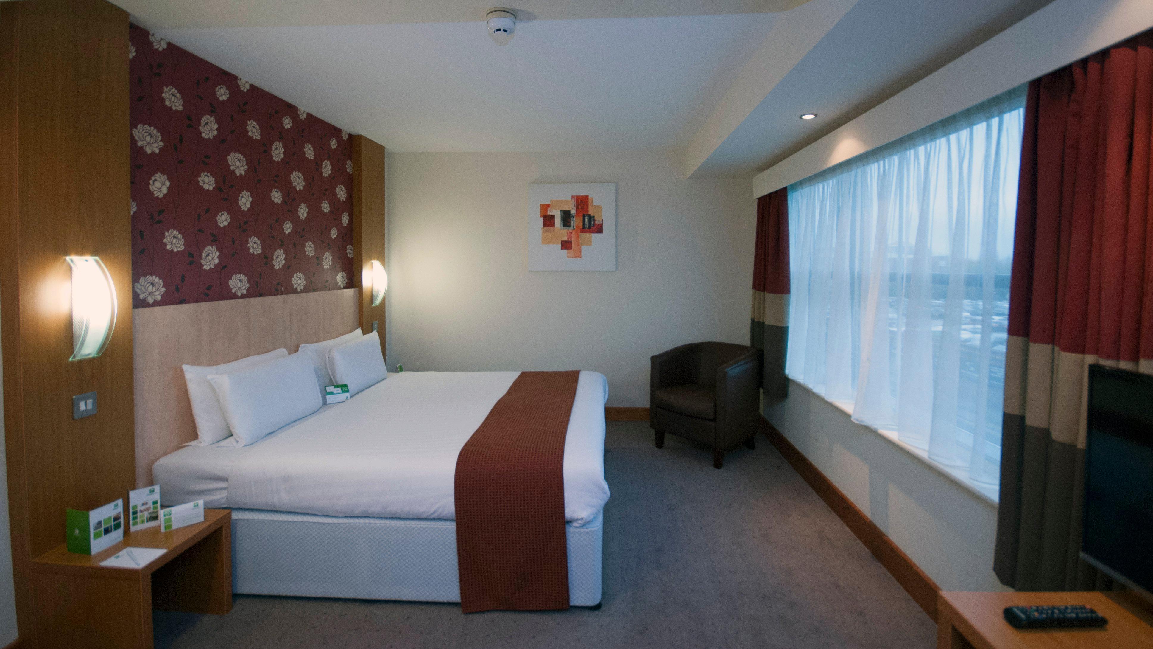 Holiday Inn Manchester - Central Park, An Ihg Hotel מראה חיצוני תמונה