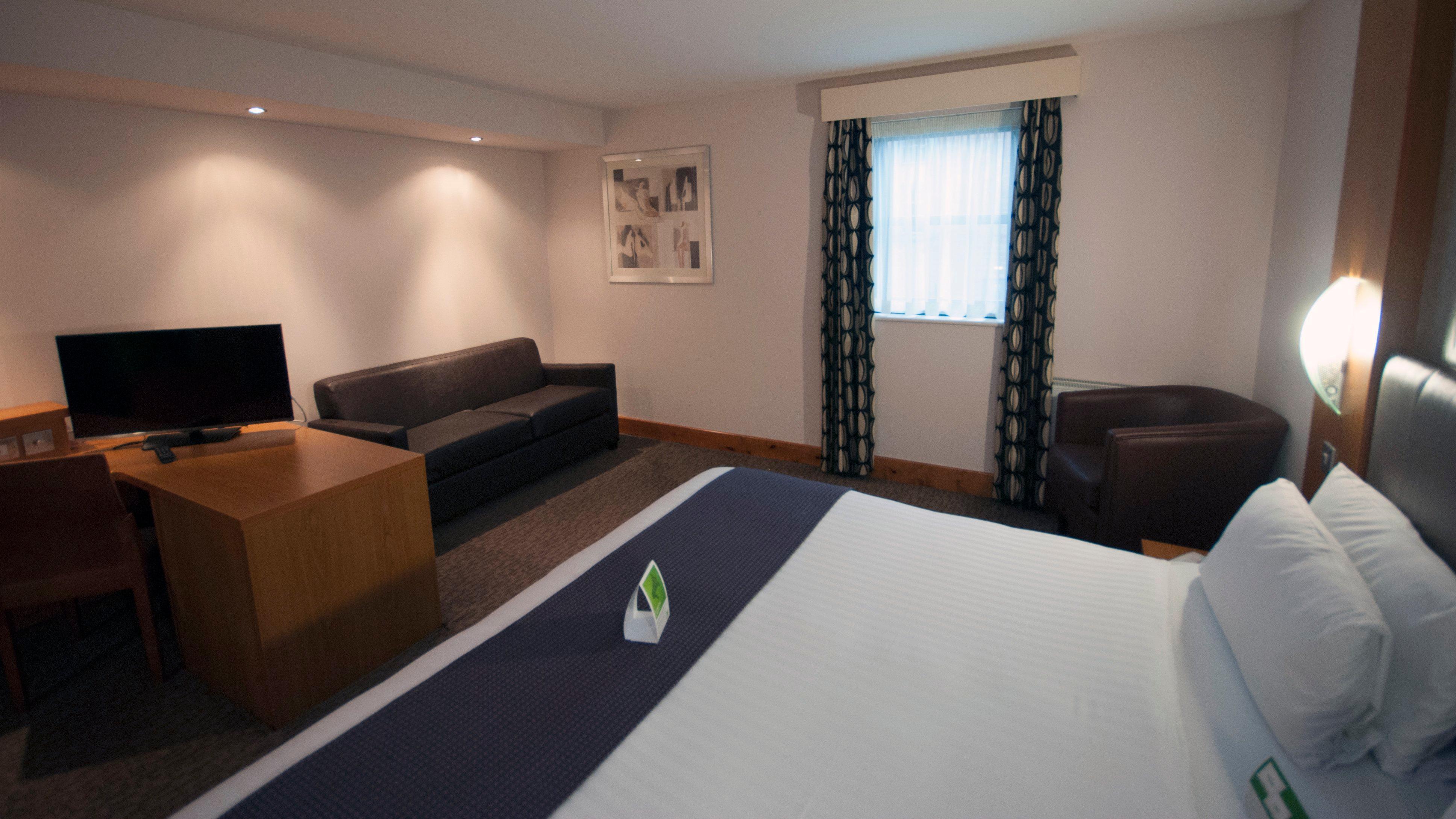 Holiday Inn Manchester - Central Park, An Ihg Hotel מראה חיצוני תמונה